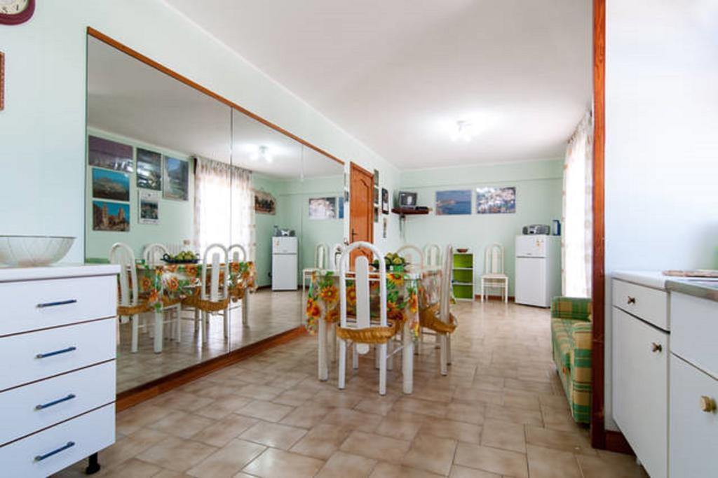 App Sebastiano Apartment Avola Room photo